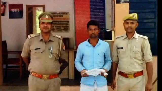 चरखारी पुलिस टीम ने अबैध तमंचा के साथ एक अभियुक्त को किया गिरफ्तार