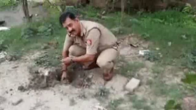 कोंच:थाना परिसर में वृक्षारोपण कार्यक्रम का हुआ आयोजन थाना प्रभारी ने लगाए वृक्ष