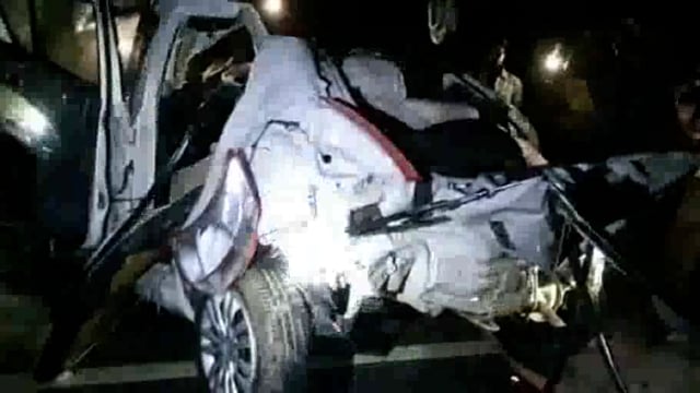 सिद्धार्थनगर जिले के मलंग बाबा स्थान के पास तेज रफ्तार का कहर तीन की मौत एक घायल 