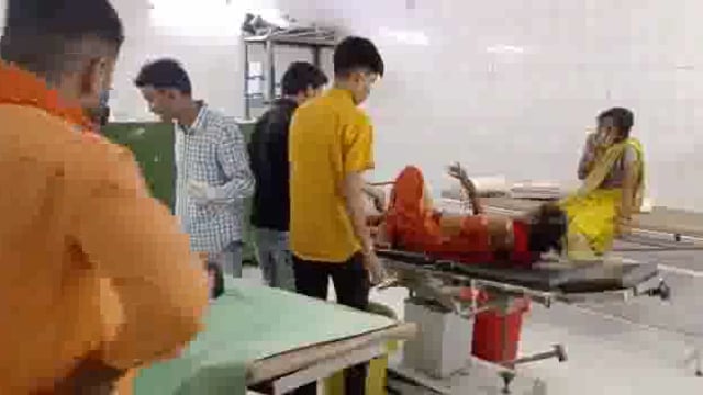 सड़क हादसे में 2 मासूमों सहित 4 घायल