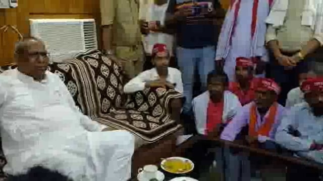 मत्स्य विभाग के मंत्री की फिसली जुबान अपने ही लोगों को कह दिया गंवार