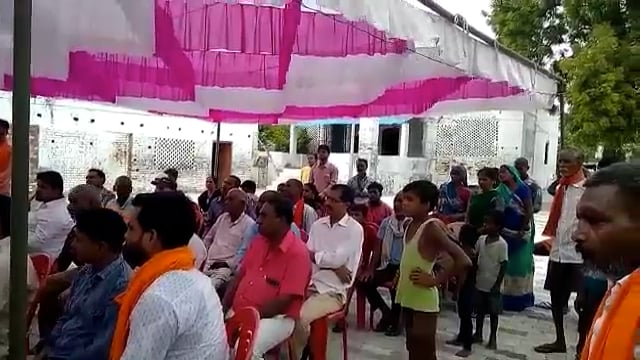 रामसनेहीघाट: राज्य मंत्री सतीश चंद शर्मा ने दरियाबाद के राम चबूतरा परिसर में इंटरलॉकिंग का किया लोकार्पण