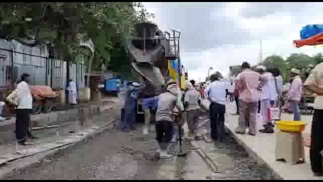 छत्रपती शिवाजी महाराज चौक ते महाराष्ट्र उदयगिरी महाविद्यालय पर्यंतच्या रस्त्यांचे काम प्रगतीपथावर