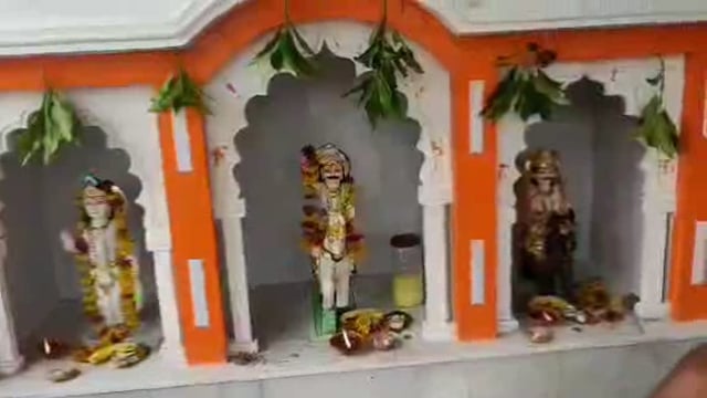 कोंच,हवन-पूजन के साथ हुई कारस देव महाराज की मूर्तियो की प्राण प्रतिष्ठा