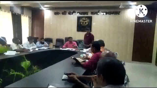 खंड विकास अधिकारी ज्ञानेंद्र कुमार सिंह की अध्यक्षता में बेनी प्रसाद वर्मा सभागार में विकास कार्यों की हुई समीक्षा बैठक 