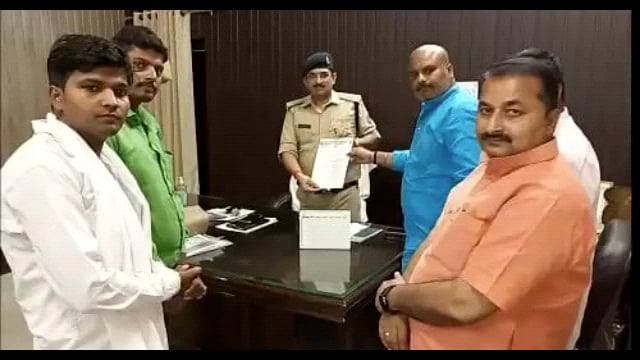 रामसनेहीघाट: सीएम योगी पर आपत्तिजनक टिप्पणी करना असंद्रा थानाध्यक्ष को पड़ा महंगा, हुए निलंबित 