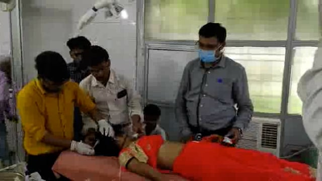 सड़क हादसे में विवाहिता गम्भीर रूप से घायल