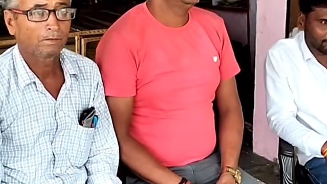 वजीरगंज जिला पंचायत सदस्य ने लोगों से की मुलाकात समस्याओं पर चर्चा की 