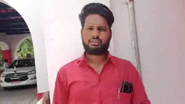 उरई में बाइक चोरी का मुकदमा न लिखे जाने की डीएम से की शिकायत चोरी हुई बाइक से कोई घटना हुई तो कौन होगा जिम्मेदार