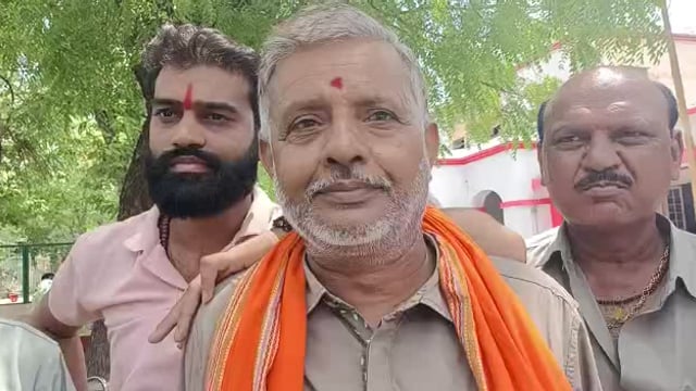 जालौन में यमुना ने छोड़ी अपनी वास्तविक जलधारा मनोज पांडेय अध्यक्ष कालपी रक्षा सेवा सिमिति ने की डीएम चाँदनीसिंह से शिकायत