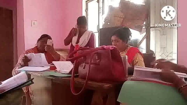 बाल विकास परियोजना अधिकारी अर्चना वर्मा ने कसरैलाडीह मे भ्रमण कर गर्भवती महिलाओं को पौष्टिक आहार लेने के बताए गुण 