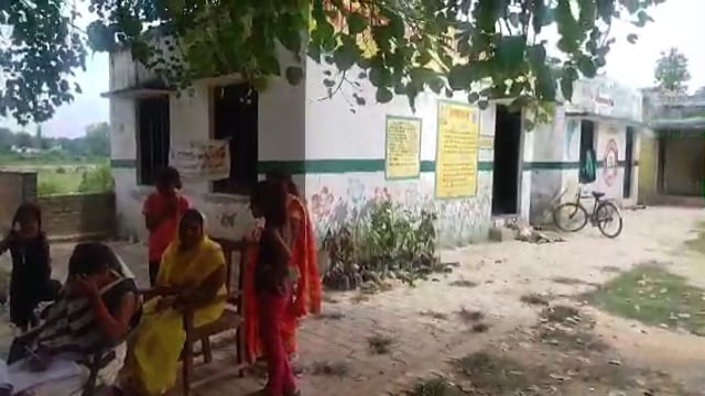 तरबगंज स्वास्थ्य विभाग ने परिषदीय विद्यालय में शिविर लगाकर बच्चों का किया स्वास्थ्य परीक्षण