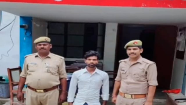 थाना रामपुर कला पुलिस टीम द्वारा एक वांछित वारंटी को गिरफ्तार कर न्यायालय के समक्ष प्रस्तुत किया गया