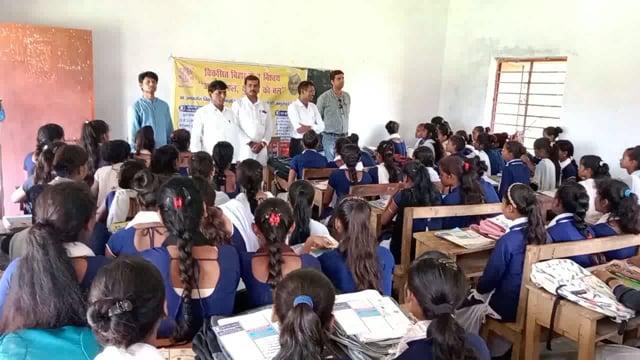 स्टूडेंट क्रेडिट कार्ड के बारे में जानकारी दिया गया