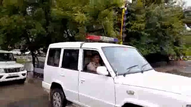 ईदच्या पार्श्वभूमीवर उदगीर शहरात पोलिसांचे पथसंचलन