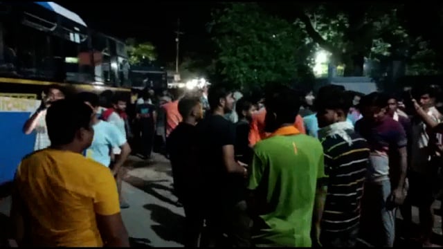 एसआईटी कॉलेज के छात्र ने किया रोड जाम