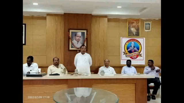 डॉक्टर शंकरराव खरात यांच्या स्मारकासाठी माजी आमदार राजेंद्र देशमुख यांचे कडून एक एकर जमीन देण्याची घोषणा


