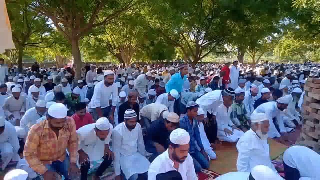 परशदेपुर व नसीराबाद क्षेत्र में मुस्लिम समुदाय के लोगो ने धूमधाम से मनाया बकरीद का पर्व,इस दौरान जगह जगह तैनात रही पुलिस