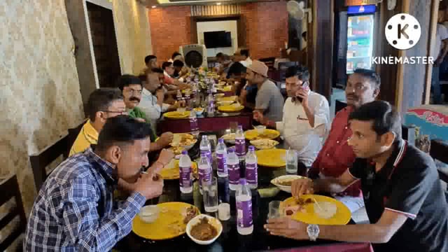 बकरीद पर्व के शुभ अवसर पर जिला परिषद सदस्य ने जिले भर के पत्रकारों को भोज पर बुलाया