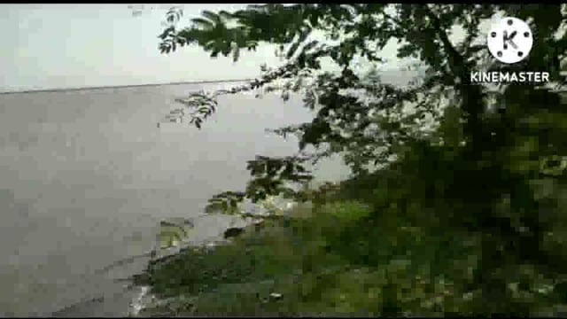 रविवार को नेपाल के गिरजा बैराज से छोड़े गए करीब डेढ़ लाख क्यूसेक पाने छोड़ने  से तराई के ग्रामीण परेशान