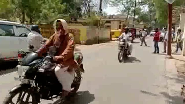 विश्व जनसंख्या दिवस पर मिर्जापुर के लोगों ने कहा कि हम दो हमारे दो नही अब हम दो हमारे एक की जरूरत