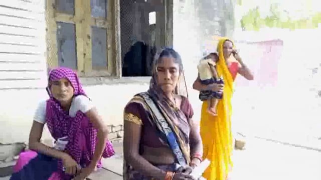 बिंद्रावन गांव में पड़ोसी महिला को कर रहे परेशान, पीड़िता ने महोली पुलिस को दी तहरीर...