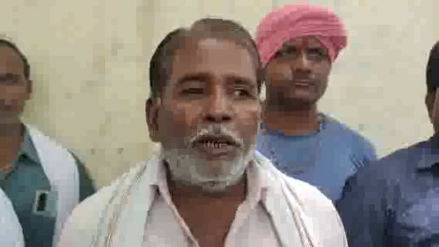 jalaun:कोंच,हो रहे अवैध निर्माण को रुकवाने के लिए दिया पत्र