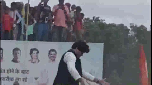 राज्यसभा सांसद इमरान प्रतापगढी के प्रथम आगमन पर पैत्रिक गाँव में हुआ भव्य स्वागत

