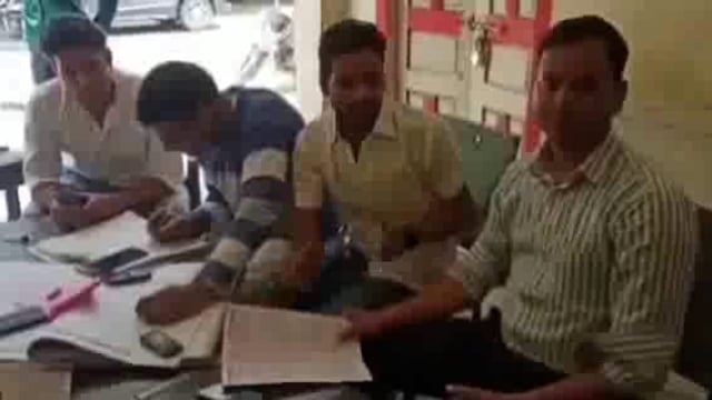 कोंच,जर्जर बिधुत लाइन को बदलने के लिए दिया पत्र