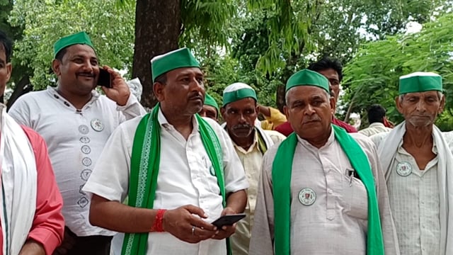 भारतीय किसान यूनियन के पदाधिकारी 2 सूत्री मांगों को लेकर शिकायत लेकर पहुंचे जिलाधिकारी कार्यालय