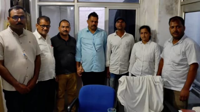 चुनार मिर्ज़ापुर: रिश्वत की मांग करने वाला अवर अभियंता गिरफ्तार