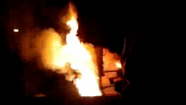 लालगंज थाना क्षेत्र के पूरे गरीब गांव में अज्ञात कारणों से घर में लगी भीषण आग.