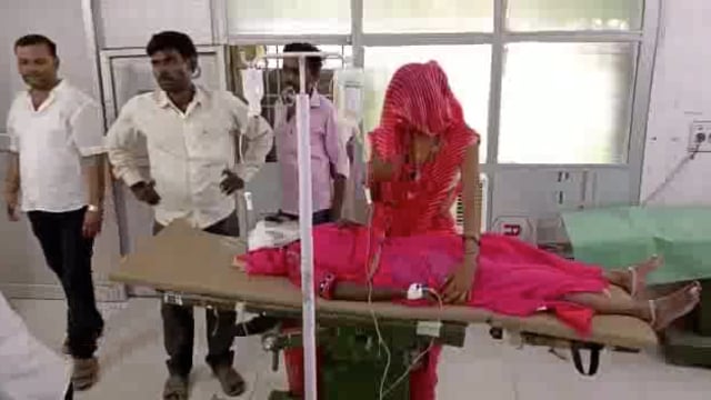 सड़क हादसे में बाइक सवार विवाहिता गम्भीर रूप से घायल