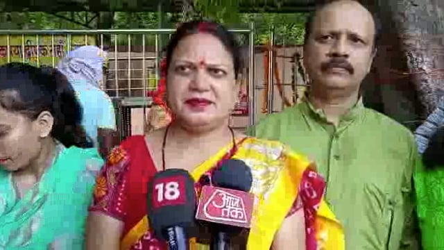 सावन लगते ही श्रद्धालु अपनी मनोकामना लेकर मंदिरों में पहुंचे