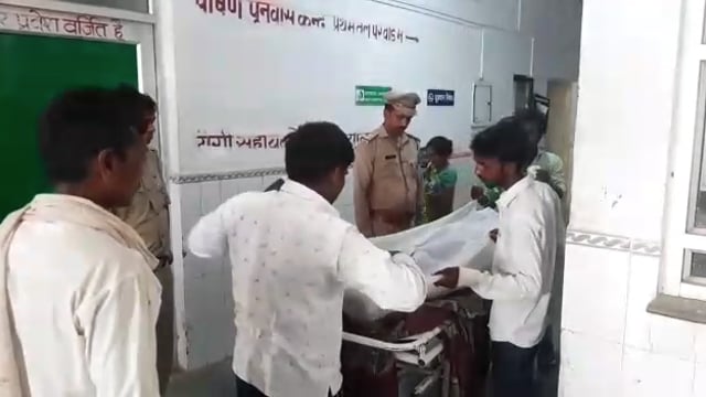 पइंसा थाना के बुसैलनपुर गाँव मे जामुन की डाल गिरने से अधेड़ की मौत