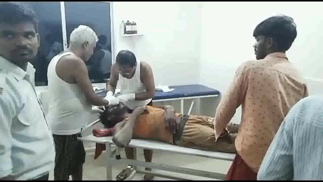 बरेटा के समीप एक तेज रफ्तार अनियंत्रित बाइक सवार ने एक साइकिल सवार युवक को ठोकर मार दिया, जिसमें 2 लोग जख्मी हो गए