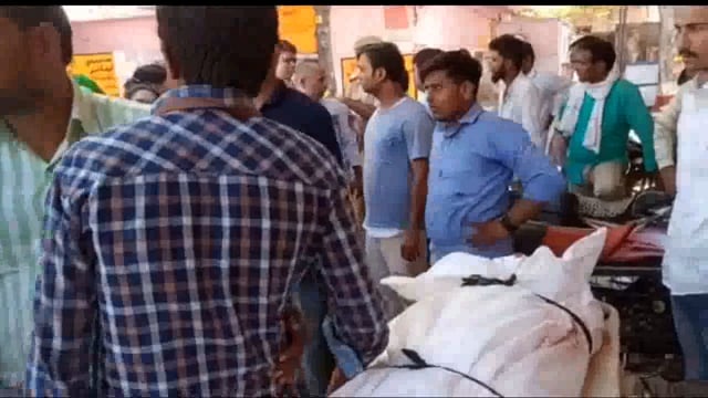 चायल: मूरतगंज में बस की टक्कर से बाइक चालक की हुई मौके पर मौत