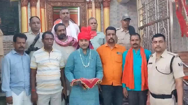 अस्थावां के विधायक ने लंगोट अर्पण कर मांगी अमन चैन की दुआ,अगले साल से बाबा मणिराम अखाड़ा परिषर में किया जाएगा कुश्ती,