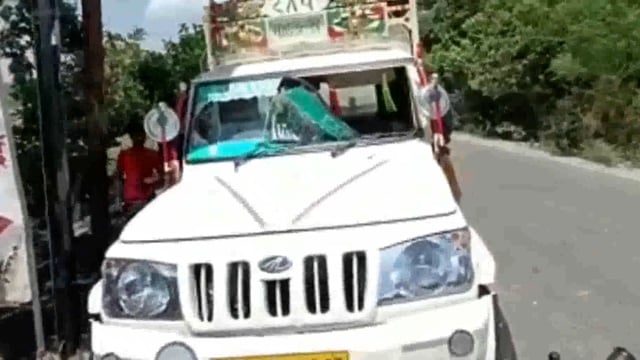 सिधौली रोड पर अनियंत्रित पिकअप ने एक बालक को मारी टक्कर गंभीररूप से घायल CHC में भर्ती इलाज जारी