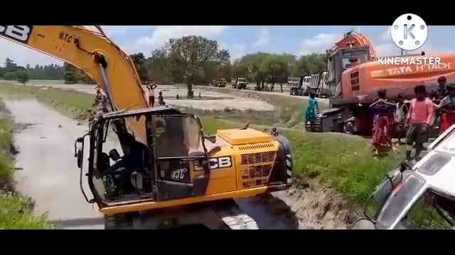 महसी तहसील क्षेत्र में हुआ बड़ा हादसा बाल-बाल बचे डरेवर सहित अन्य लोग