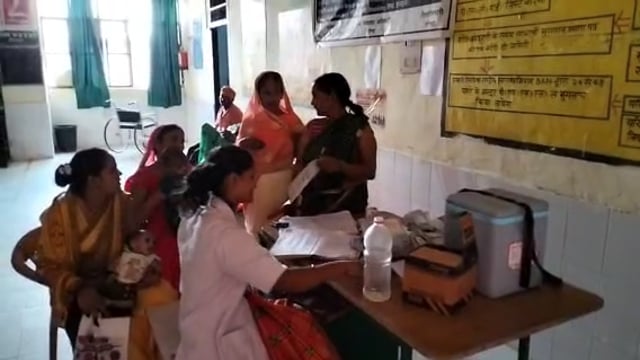 वजीरगंज सामुदायिक स्वास्थ्य केंद्र पर स्वास्थ्यविभाग ने शिविरलगाकर 0 सेपाँच वर्षतक के 30 बच्चों काकिया स्वास्थ्य परीक्षण