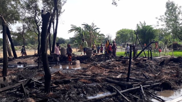 कैसरगंज इलाके में अज्ञात कारणों से दो मकान में लगी आग जलकर हुआ राख