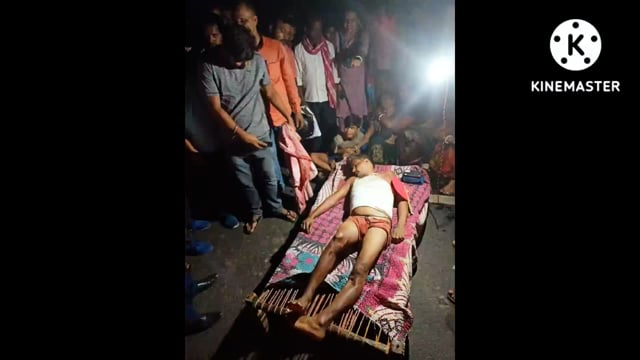 सड़क दुर्घटना में मृत्यु पर आक्रोशित ग्रामीणों ने किया सड़क जाम, मुआवजे की मांग को लेकर ग्रामीण आक्रोशित