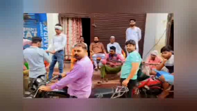 कोंच:कई महीनो से लटक रही बंच विद्युत लाइन को कराया चुस्त दुरुस्त