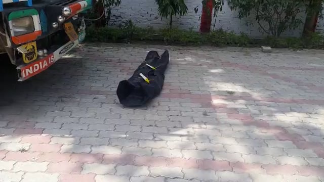 नवाबगंज क्षेत्र के बालापुर गांव में रेलवे समपार फाटक पर मालगाड़ी की चपेट में आने से गेटमैन की हुई मौत