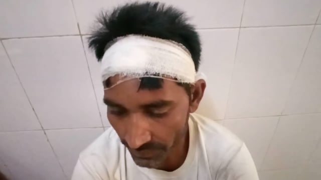 खेत के विवाद को लेकर दबंग नहीं युवक को पीटा पीड़ित ने थाने पर की शिकायत