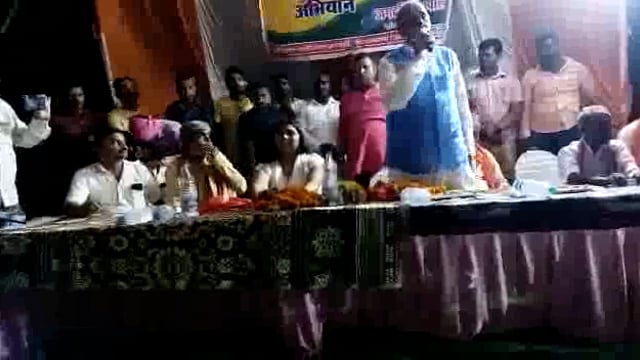 बुथ सशक्तिकरण के तहत सांसद जगदम्बिका पाल ने भाजपा के विकास कार्यों  लोगों को गिनाया 