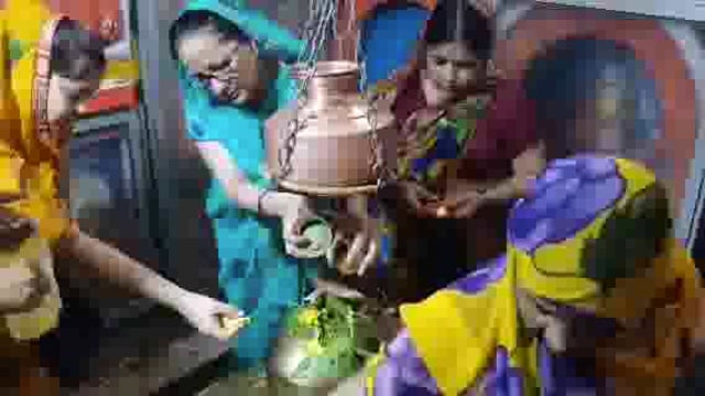 कोंच,सावन का पहला सोमवार आज, मंदिरों और शिवालयों में उमड़ी भक्तों की भीड़