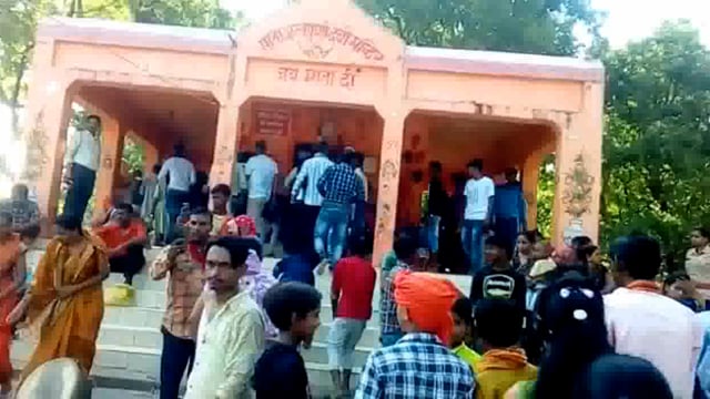 ikauna:- सावन का पहला सोमवार पर शिवालयों में जलाभिषेक करने के लिए शिव भक्तों की उमड़ी भीड़