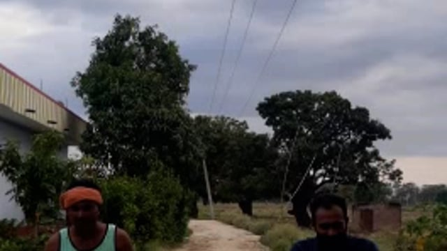 चुनार मिर्ज़ापुर: विद्युत विभाग की लापरवाही से कभी भी हो सकता है बड़ा हादसा
